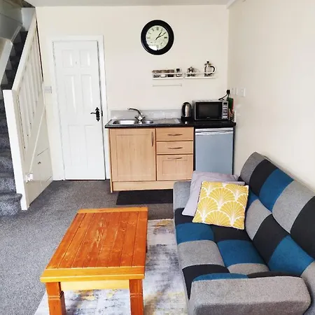 Apartment Stone 5 Min Walk To Town Centre *