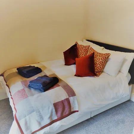 Apartment Stone 5 Min Walk To Town Centre *