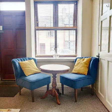Stone 5 Min Walk To Town Centre Apartment